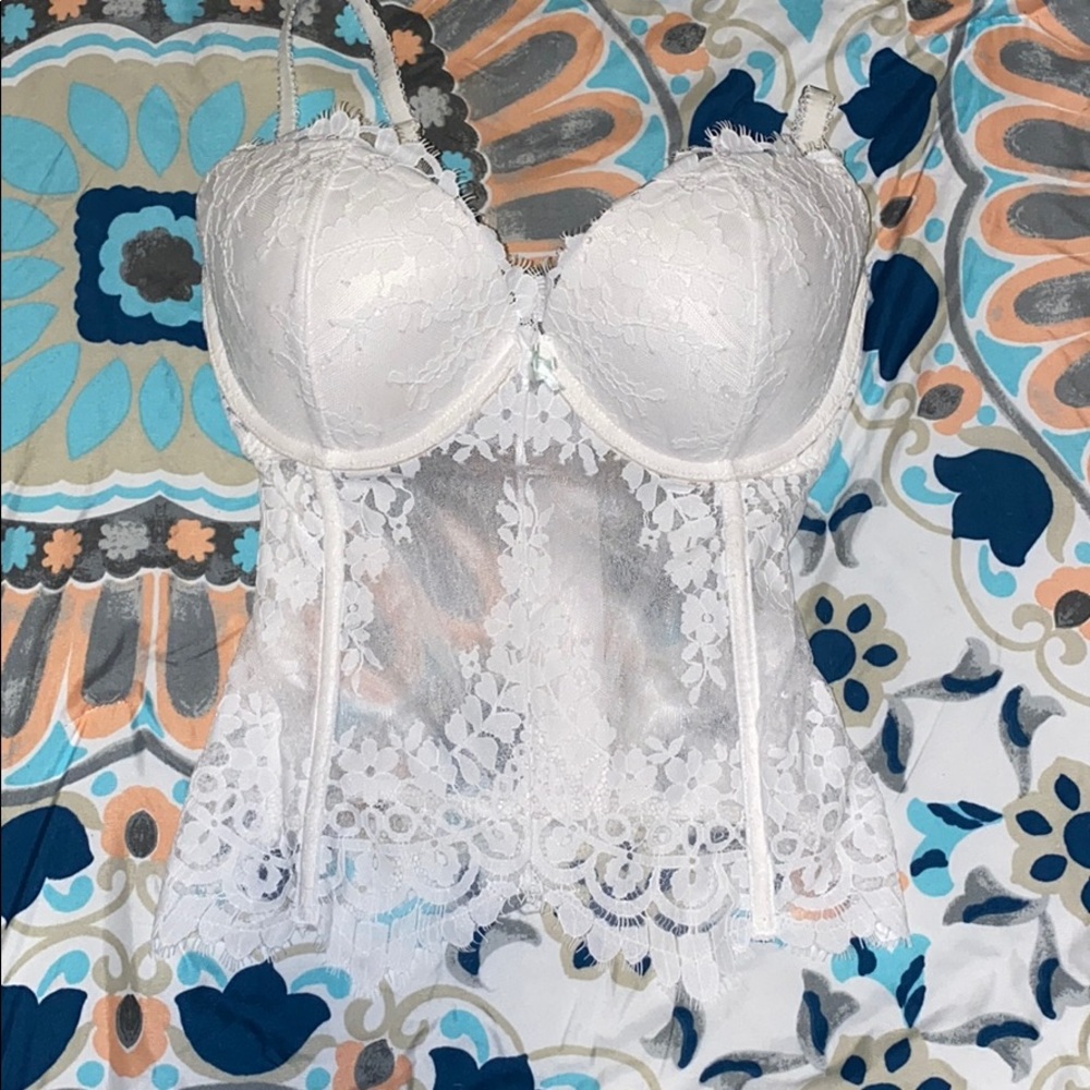 Victoria’s Secret bustier 36D